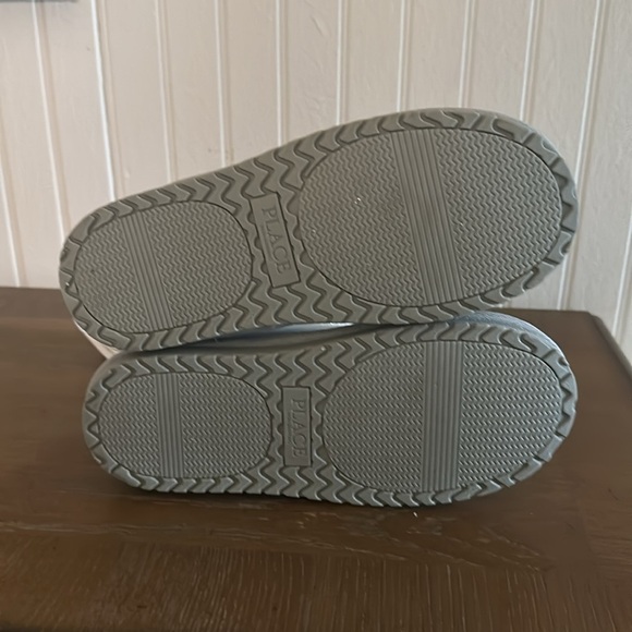 New! The Children’s Place Holographic Booties sz 5 Youth - Picture 13 of 15